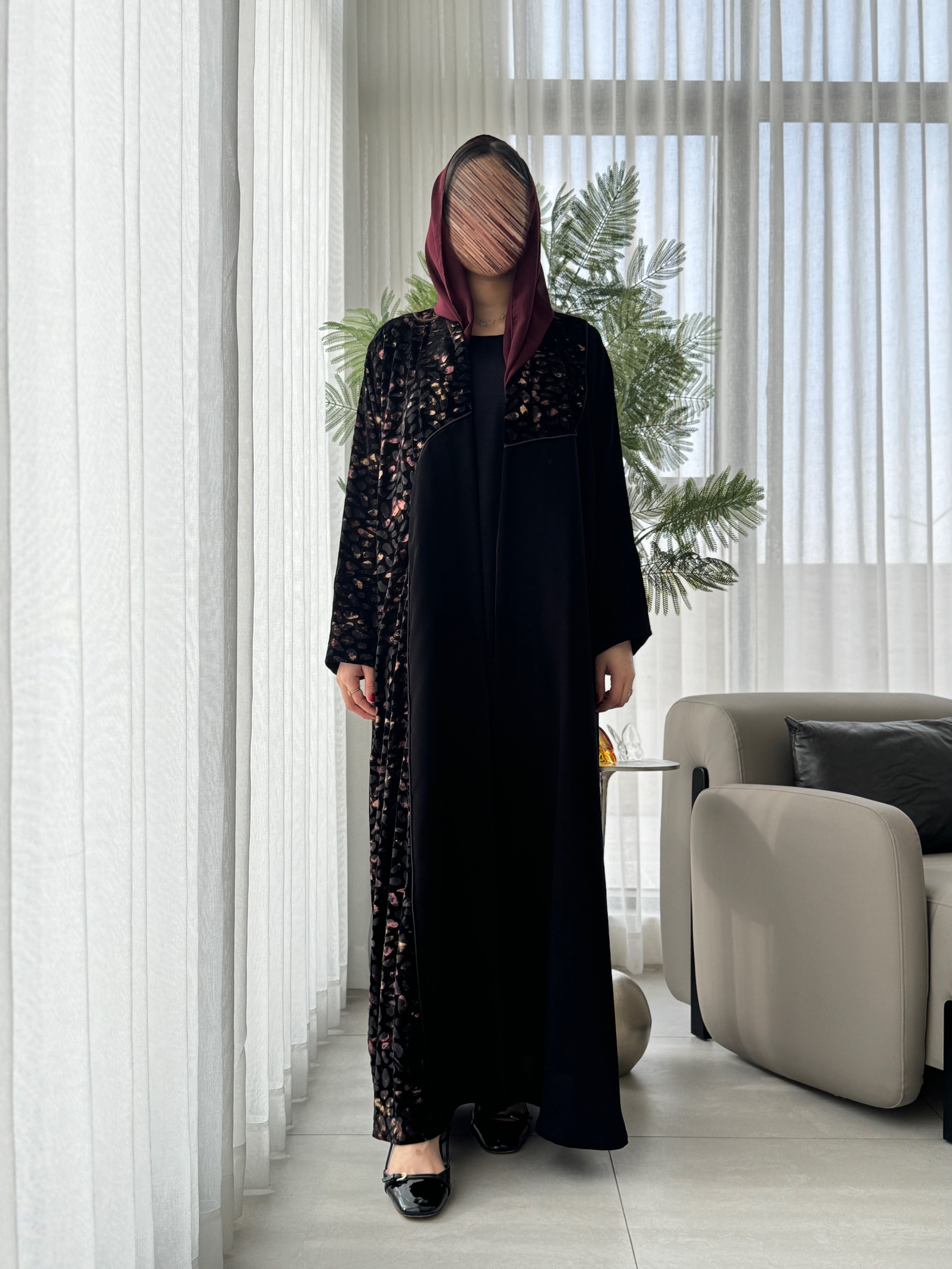 عبايه مخمل اللون الاسود-SNA09